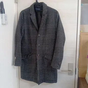 그레이 계열 체크 피 코트 울 코트