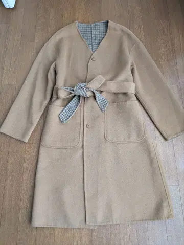 시착만 한 상품 리버서블 롱 코트 베이지 체크 무늬 M 사이즈