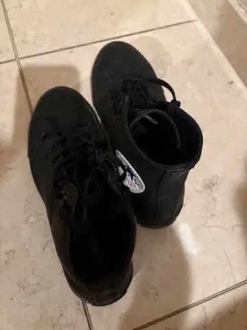 컨버스 올스타 블랙 하이컷 스니커즈