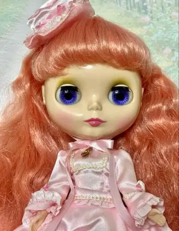 브라이스 딘티비스켓 상자, 스탠드 포함