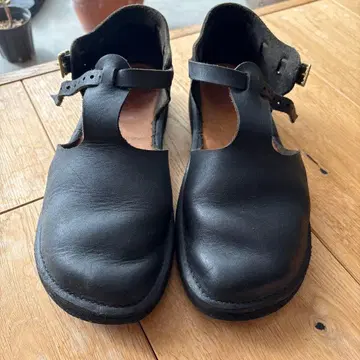 오로라 슈즈 블랙 8c 25cm