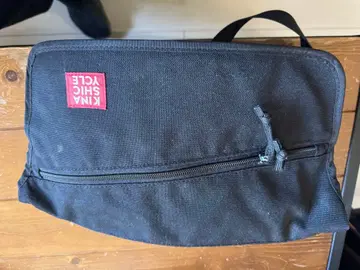 KITA SHICATE 블랙 클러치백