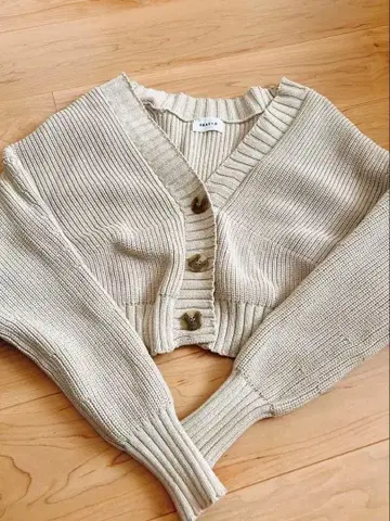 FRAY I.D 베이지 리브 편직 가디건