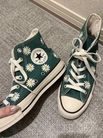 CONVERSE ALL STAR 그린 하이컷 꽃무늬 데이지 스니커즈