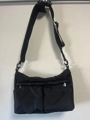 CLESSTE MULTI POCKET HOLIDAY BAG