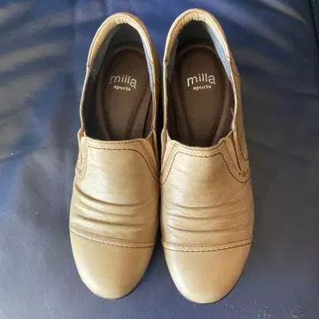 [ 새상품급 ] milla sports 베이지 로퍼