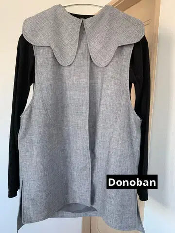 Donoban 그레이 스캘럽 옷깃 베스트