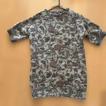 Diagram 꽃무늬 오부 소매 티셔츠