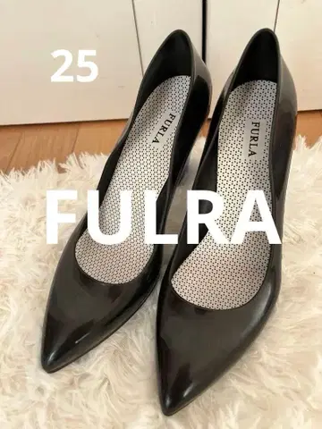 레어템 FURLA 세련된 러버 소재 하이힐 블랙 x 블루 39