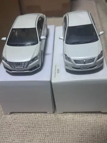 도요타 프리미오 컬러 샘플 미니카 화이트 펄 2대 세트