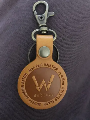 KOHSHIN SATOH 코우신사토 가죽 키링 미사용