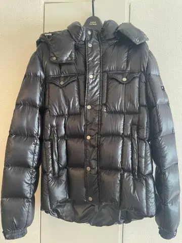 TATRAS 후드 부착 다운 블랙