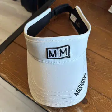 MASHMON'S 화이트 바이저 MM 로고