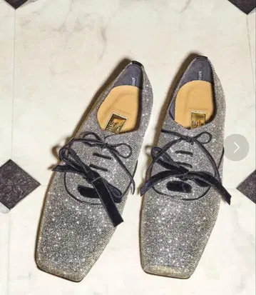 LE TALON GRISE 스퀘어 더블 레이스업 플랫슈즈