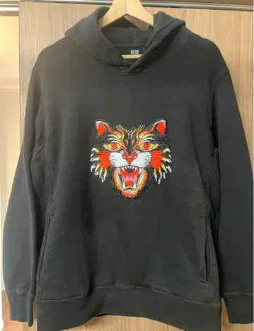 빈티지 후드티 캣 와펜 유니클로 바디