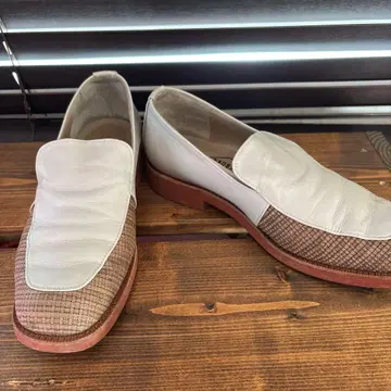 DEBORA 로퍼 천연 가죽 화이트와 브라운의 콤비네이션