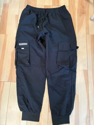 블랙 카고 팬츠