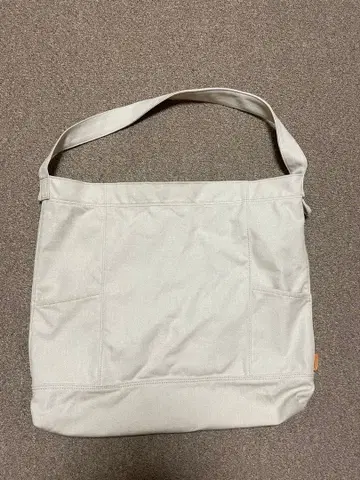 WARENFAUS (워렌파우스) Magazine shoulder