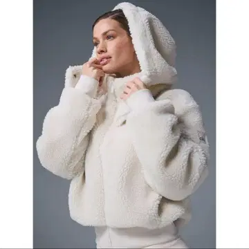 [ ALO Yoga ] 아로요가 Foxy Sherpa Jacket