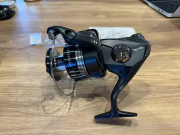 SW8000HG 스피닝 릴 블랙