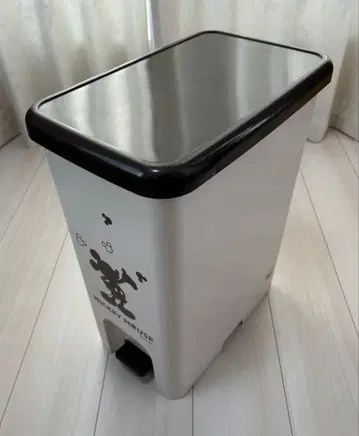 미키마우스 페달식 쓰레기 상자