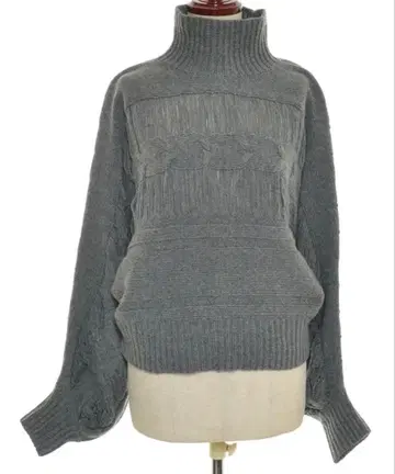 hLM 휴엘 뮤지엄 hueLe Museum 23AW 니트