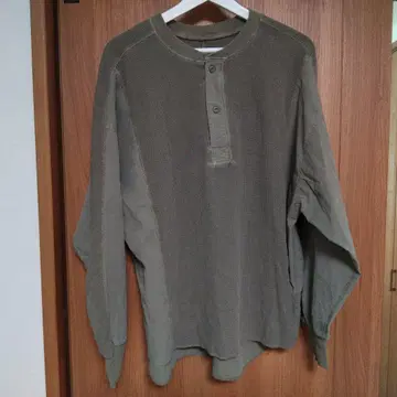 niko and.. 피그먼트 도킹 풀오버 카키