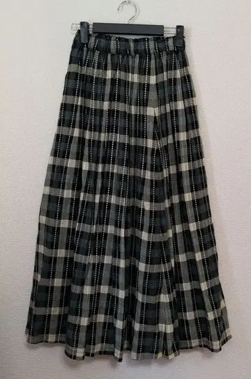 SHIPS 체크 무늬 플레어 스커트 S 사이즈