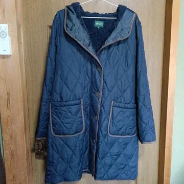 DECOY COLLECTION 후드 부착 퀼팅 코트 3L 안쪽 보아