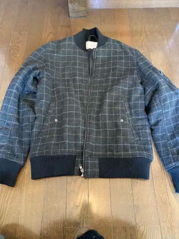 Revo. 다크 그레이 체크 무늬 자켓