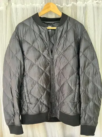 [ UNIQLO 유니클로 ] 라이트 다운 퀼팅 자켓 MA-1