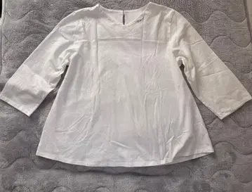 NON NO 화이트 V넥 7부 소매 셔츠