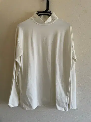 LiNoH 리노 터틀넥 티셔츠