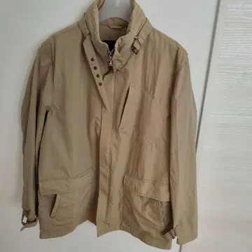 베이지 스탠드 카라 자켓