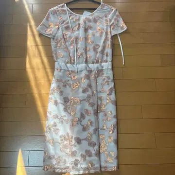 미사용! Roberta Scarpa 꽃무늬 자수 반팔 원피스