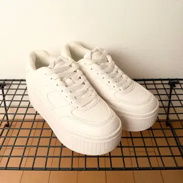 ZARA 자라 플랫폼 솔 스니커즈 36 화이트 스니커즈 통굽