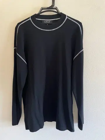 LiNoH 리 크루넥 니트