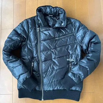 VOLCOM 블랙 다운 자켓 M
