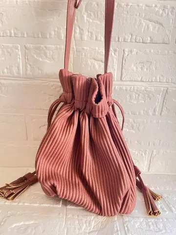 핑크 플리츠 숄더백