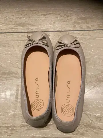 unisa 그레이 발레 슈즈 리본 포함