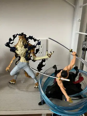 원피스 제일복권 피규어 조로 로브 루치 세트 상자 없음