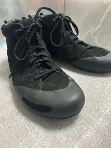 CAMPER 블랙 스웨이드 하이컷 스니커즈