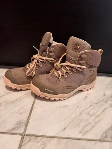 Canarvan 등산화 베이지