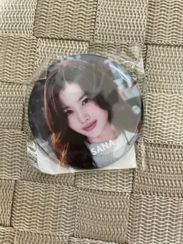 TWICE 사나 캔 배지 JYP POPUP 2024 미개봉 새상품