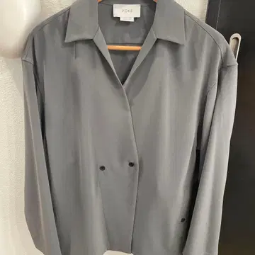 요크 그레이 더블 브레스트 셔츠