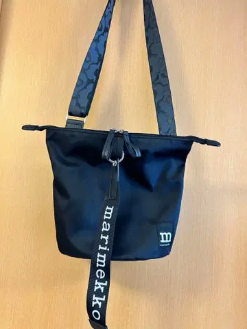 marimekko 블랙 숄더백