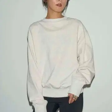 emmi 에미 오가닉 로고 롱 맨투맨 13WCT244073