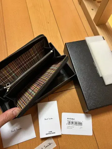 폴 스미스 장지갑 멀티 스트라이프 라운드 지퍼