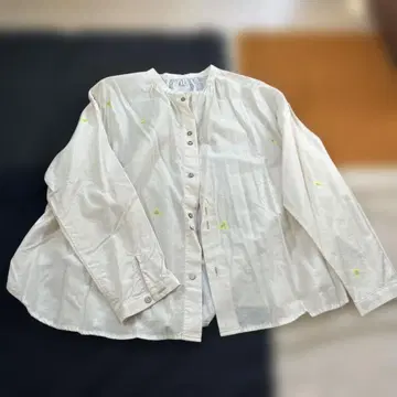 팔라스 팰리스 nume 화이트 코튼 긴팔 셔츠