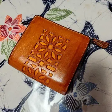 겐텐 컷워크 접이식 지갑